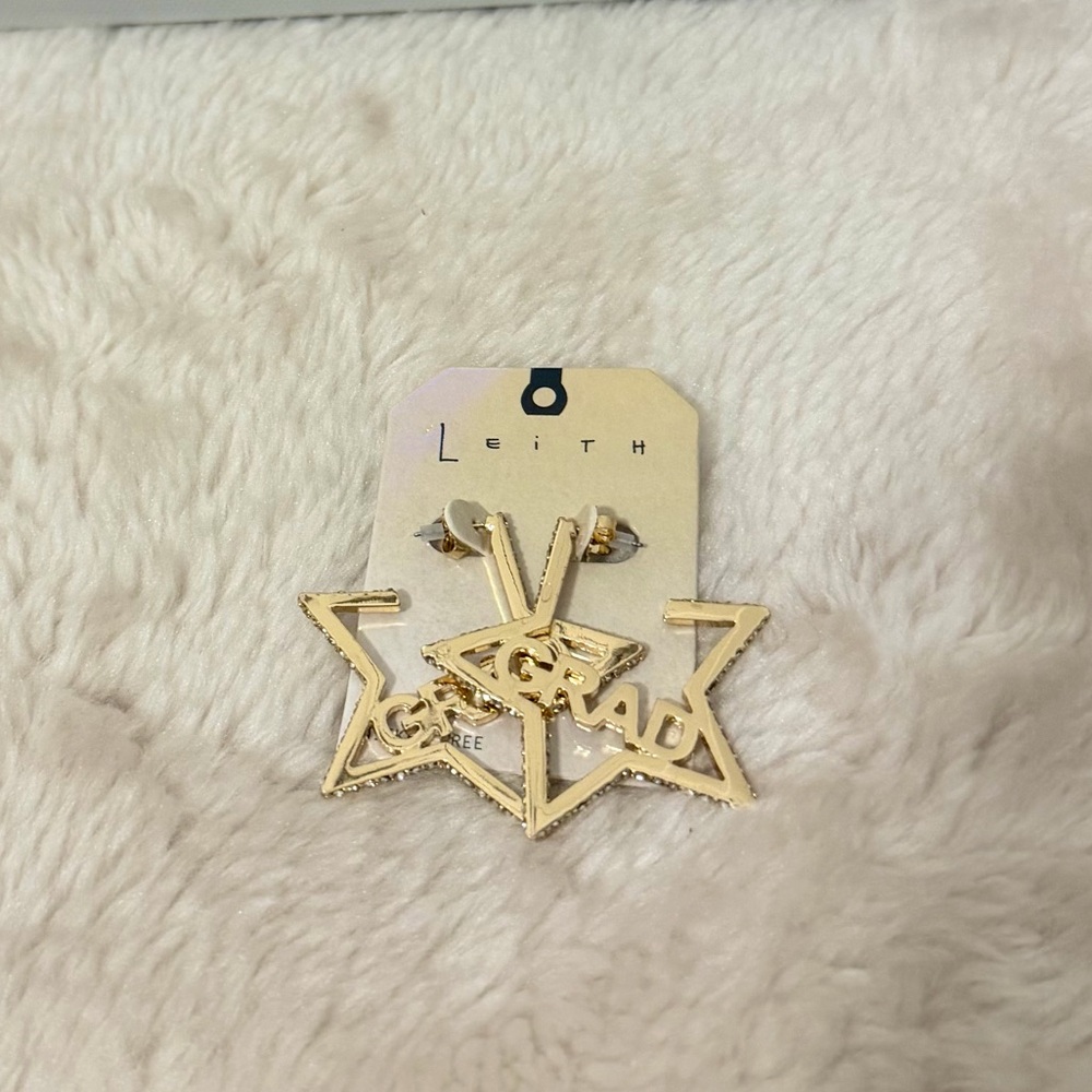 Gold Star style Graduation Earrings - Picture 5 of 8